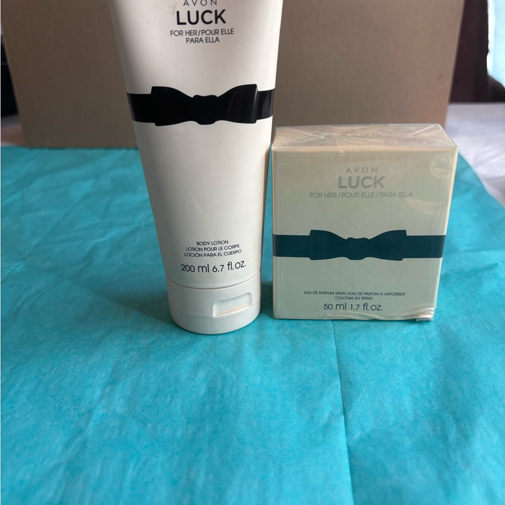 Avon Luck Black And White Body Lotion And Perfume Duo Avon Luck Black And White Body Lotion And Perfume Duo